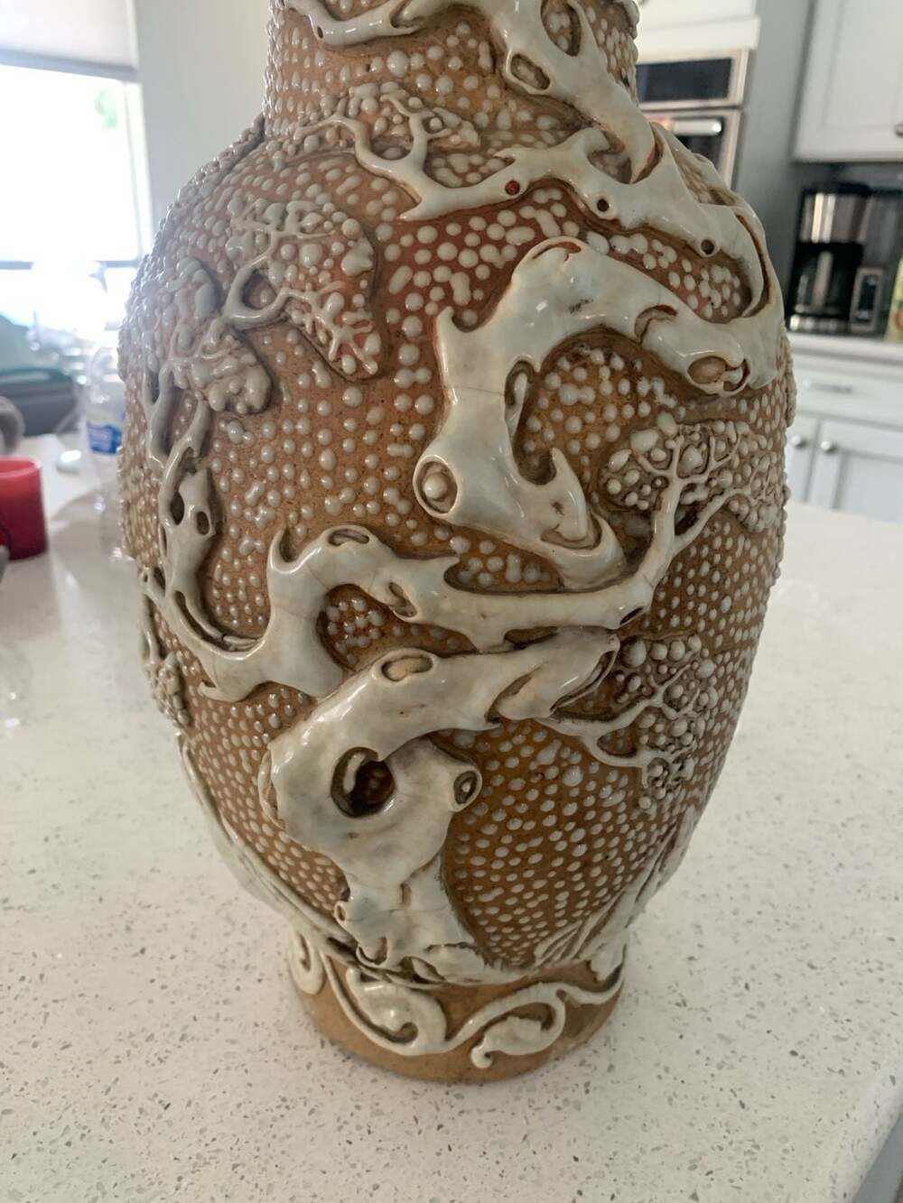 Chinese Art Center Moriage Relief Dragon and Immortality Pine Ceramic Vase - Picture 2 of 15